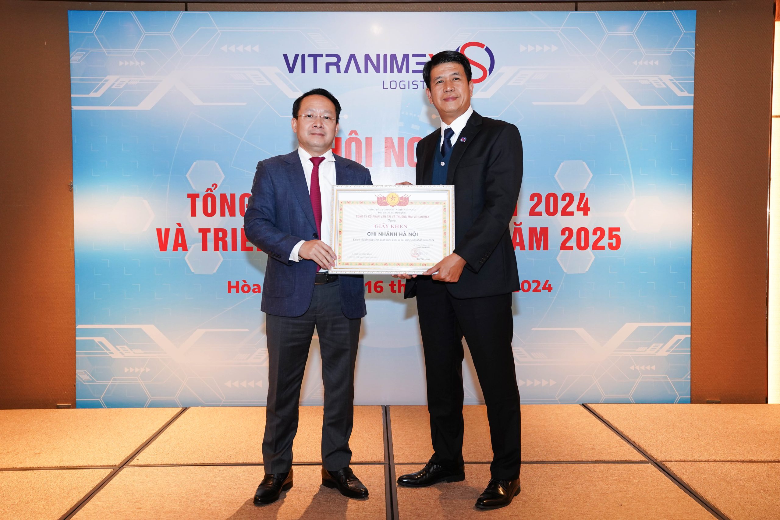 Lễ vinh danh và khen thưởng các đơn vị, cá nhân xuất sắc năm 2024: Kết tinh nội lực – Khẳng định vị thế trường tồn